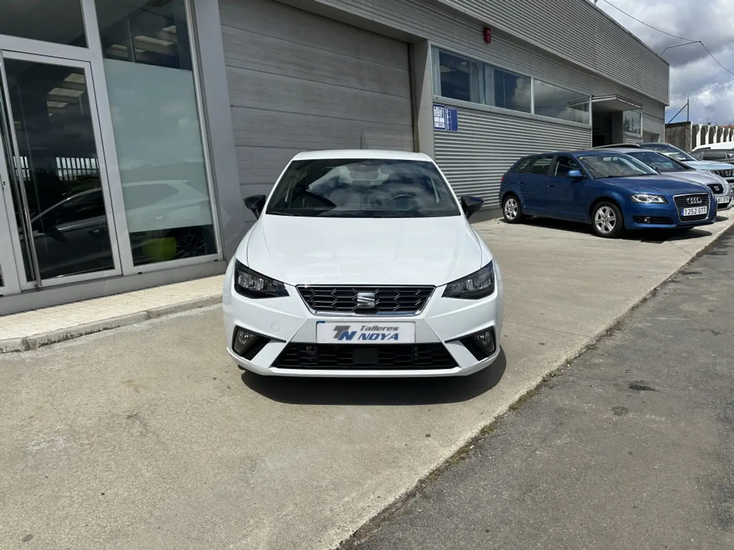 SEAT Ibiza 1.0 TSI S&S FR XS Edition 110 Blanc - 2