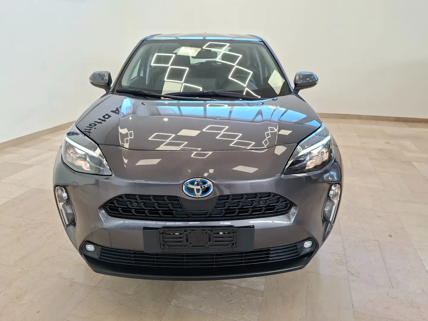 Toyota Yaris Cross 1.5h Business fwd 116cv e-cvt KM 53.145 !!! Grigio - 2