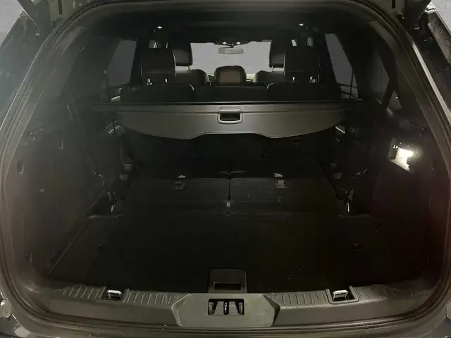 Ford Explorer view 10