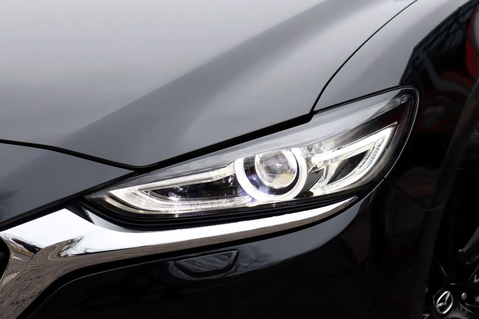 Mazda 6 Kombi Homura *1.Hd*Leder*Automatik*360 Kamera* Schwarz - 2