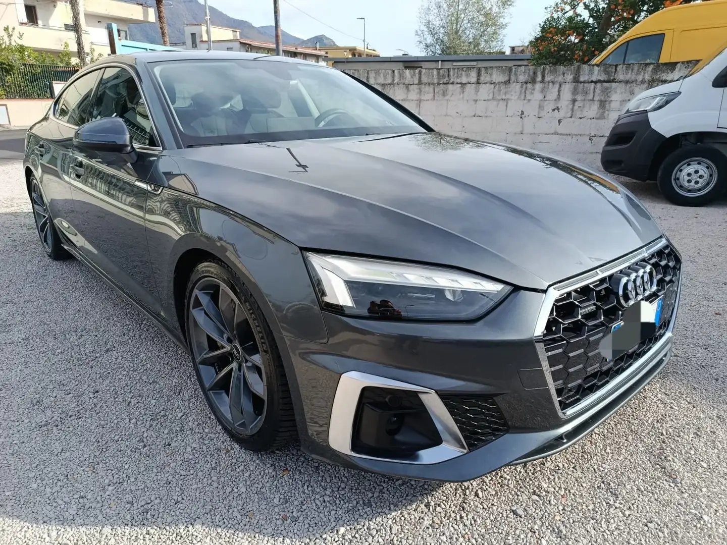 Audi A5 Sportback 2.0 tdi mhev S line  204cv s-tronic Grijs - 2