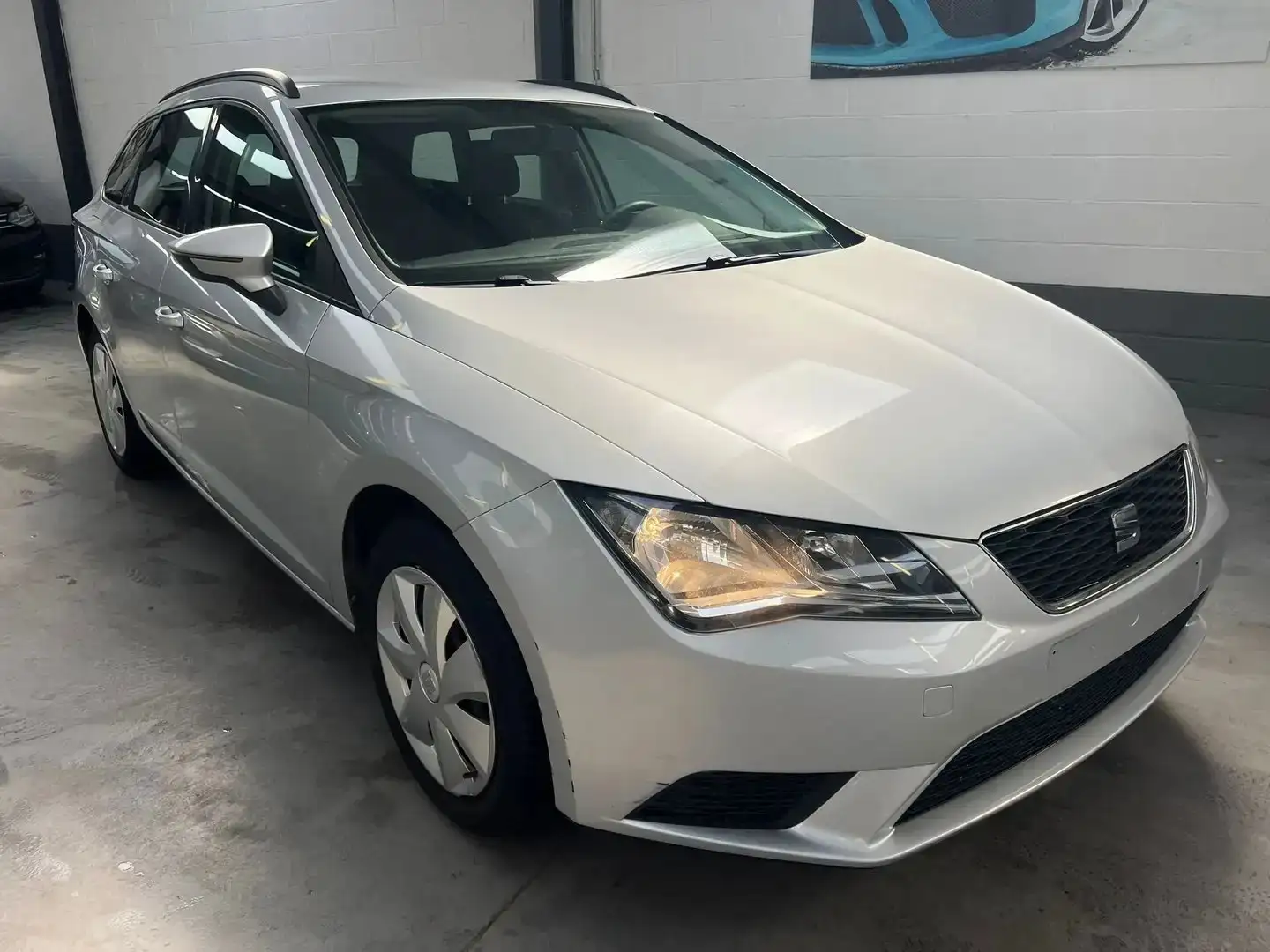 SEAT Leon 1.4 TGI CNG Reference Grijs - 1