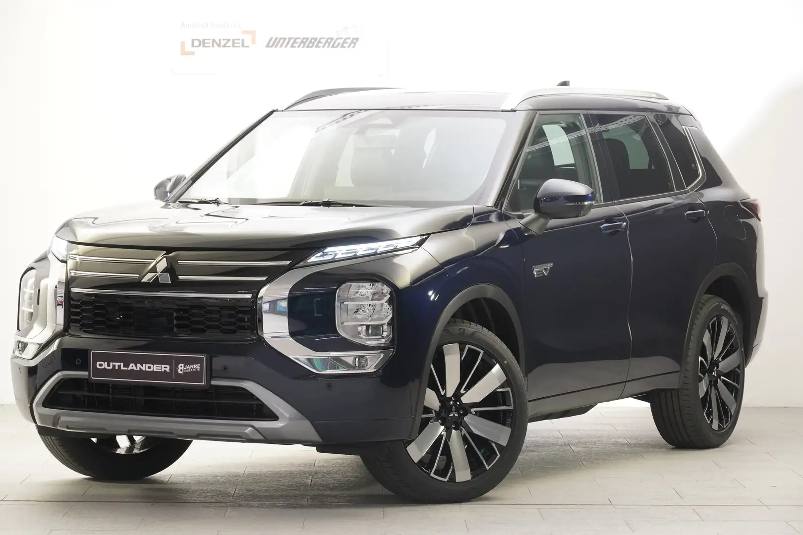 Mitsubishi Outlander PHEV 2,4 4WD Diamond Leder Schwarz AT 26 Blau - 1