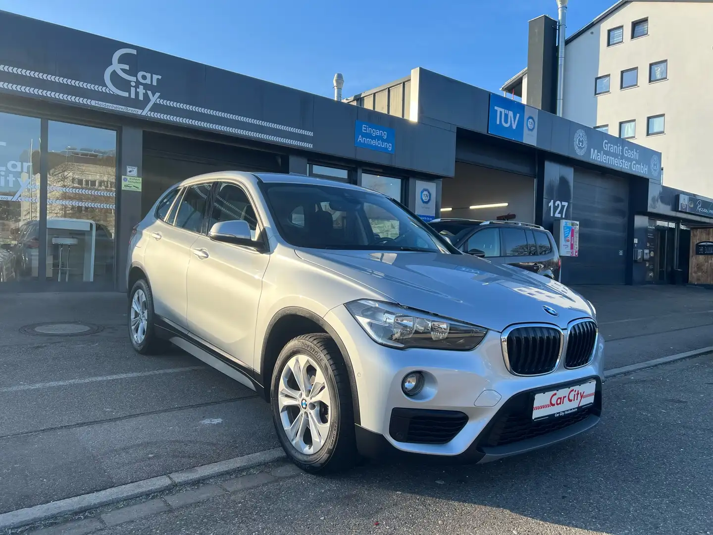 BMW X1 sDrive 18 d Silber - 2