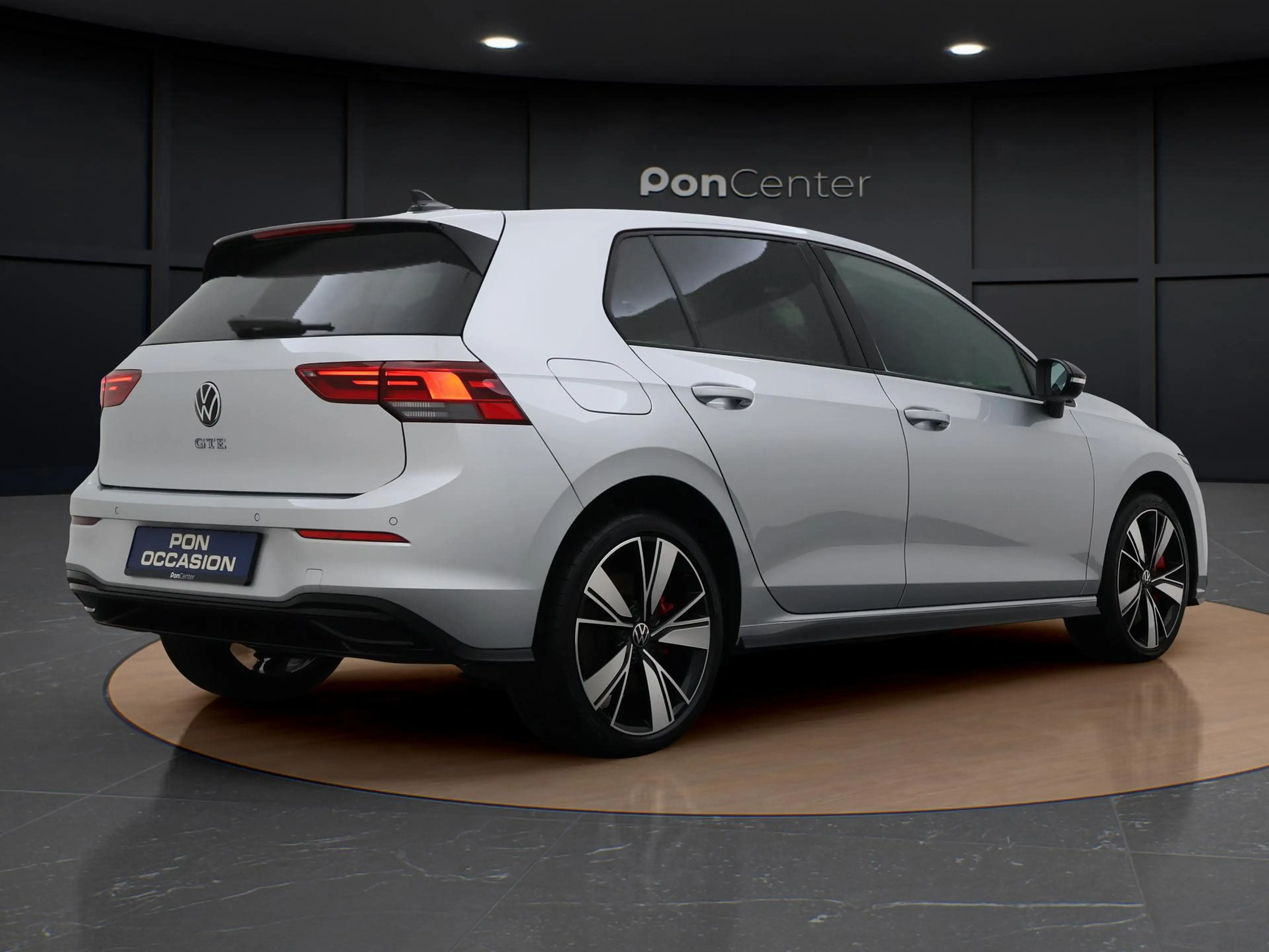 Volkswagen Golf GTE 1.4 eHybrid | Navigatie | Camera | 18" | Black Sty — photo 5