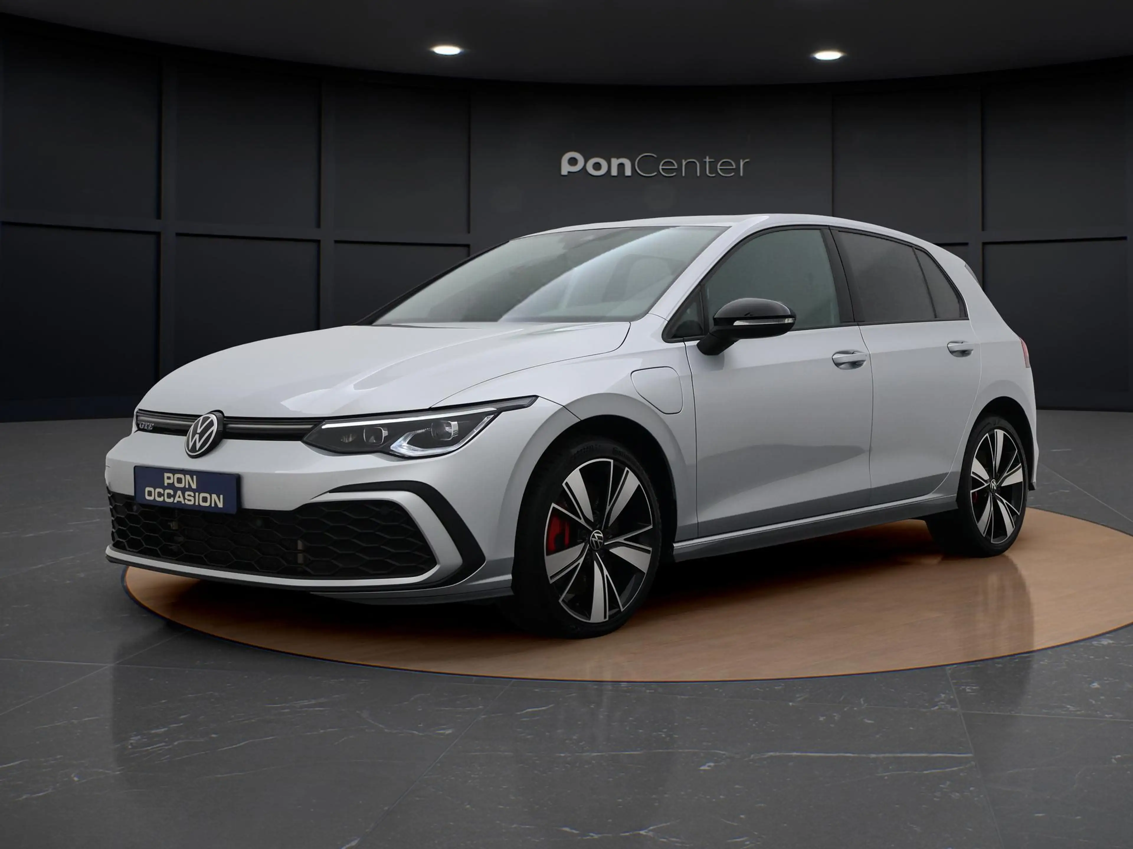 Volkswagen Golf GTE 1.4 eHybrid | Navigatie | Camera | 18" | Black Sty — photo 12