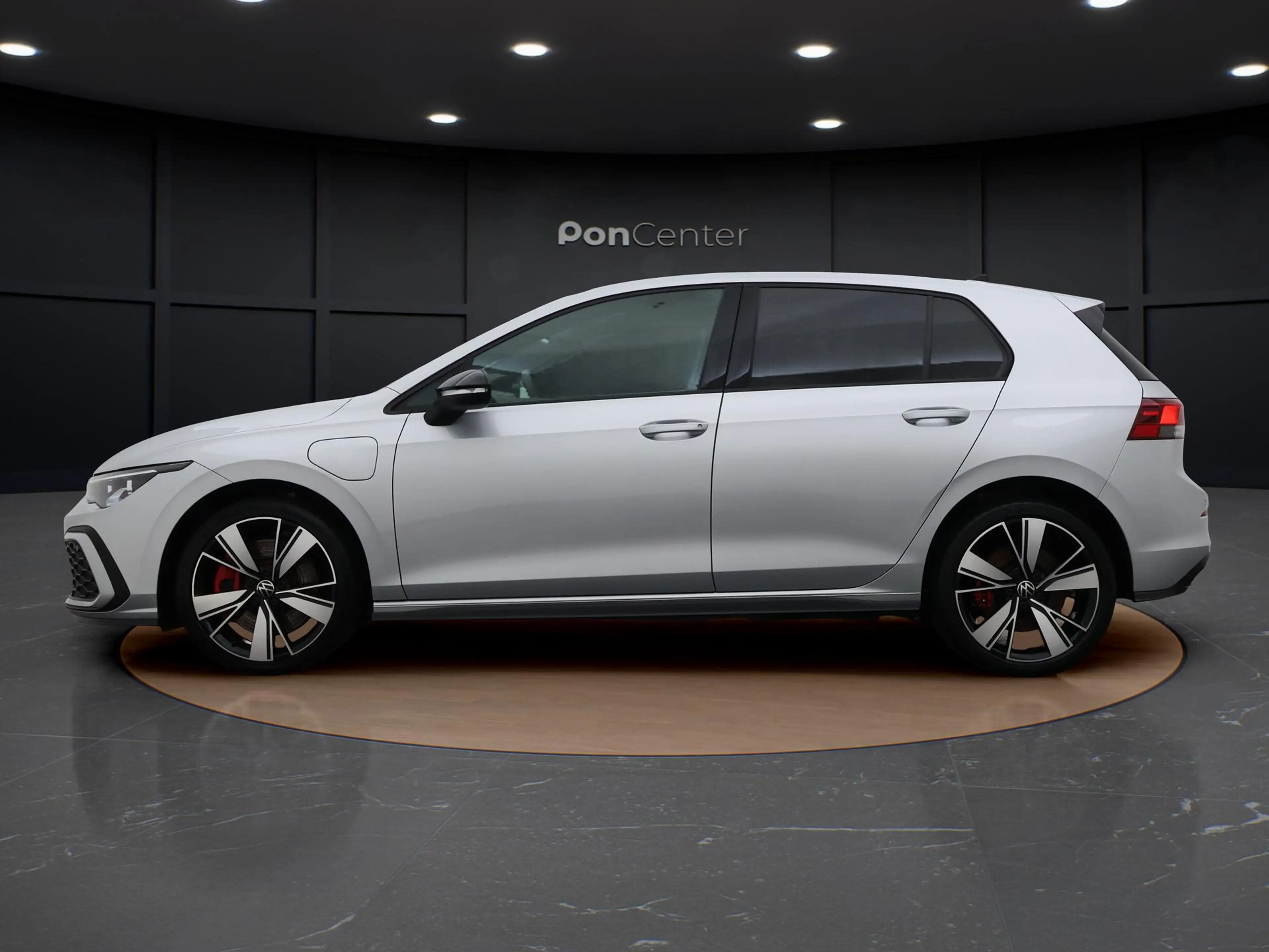 Volkswagen Golf GTE 1.4 eHybrid | Navigatie | Camera | 18" | Black Sty — photo 6