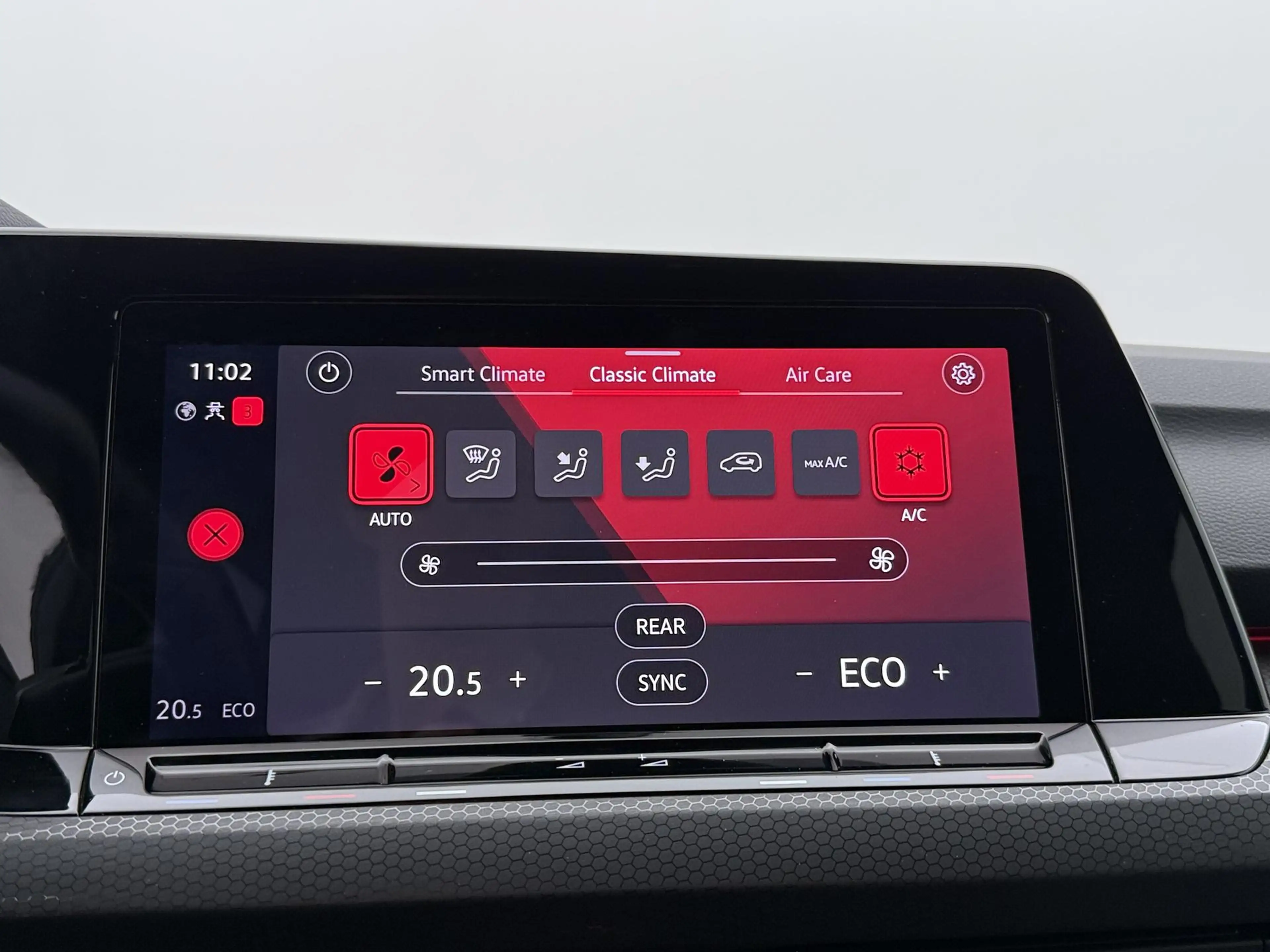 Volkswagen Golf GTE 1.4 eHybrid | Navigatie | Camera | 18" | Black Sty — photo 11