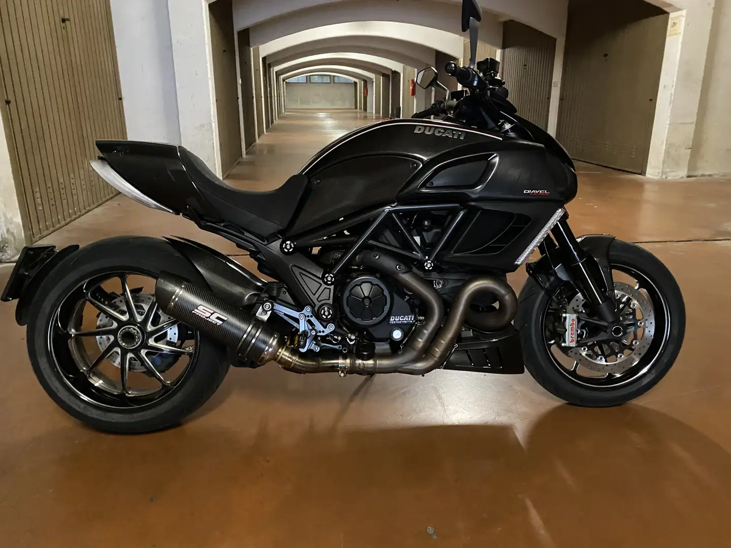 Ducati Diavel carbon - 1