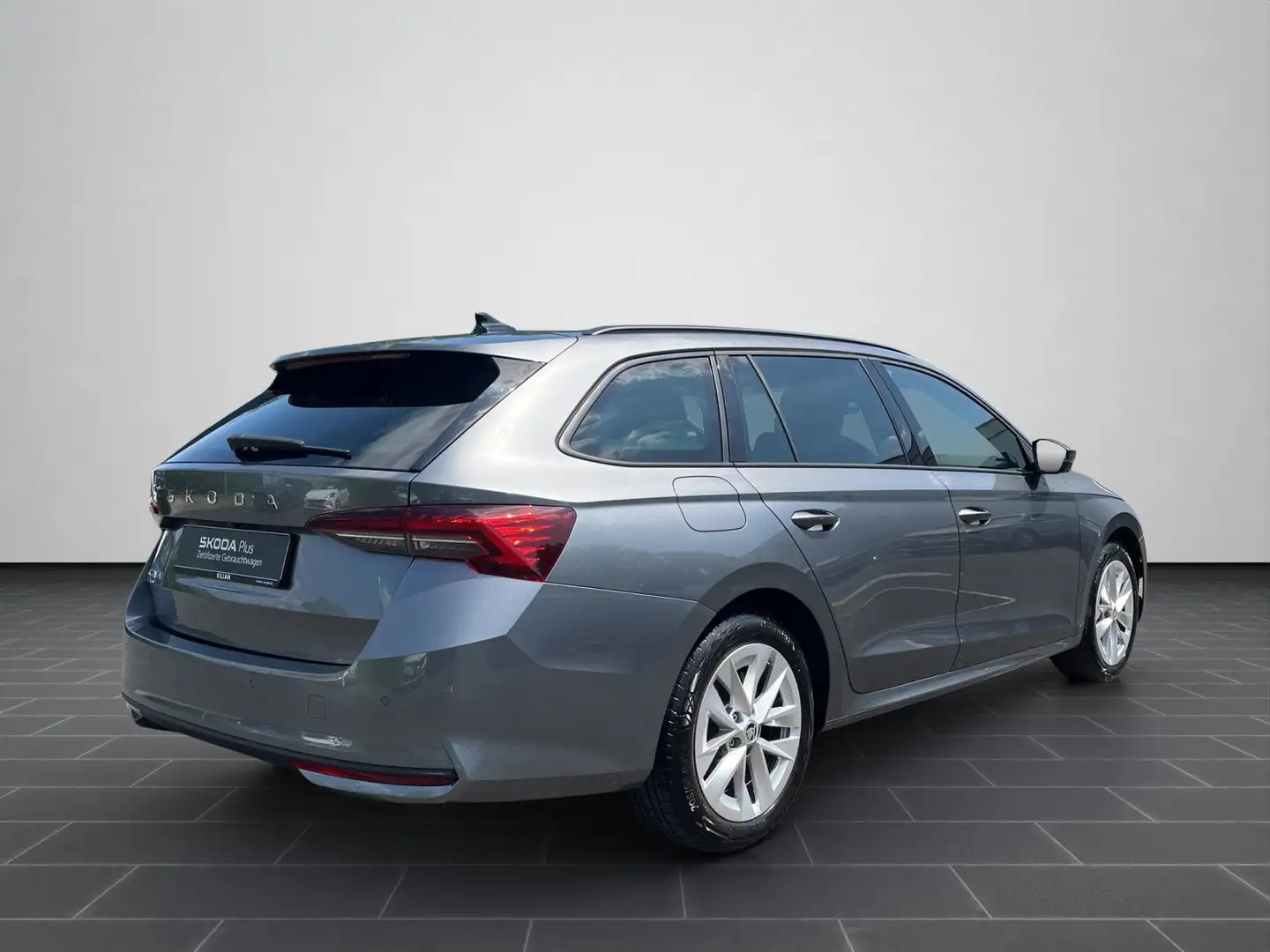 Skoda Octavia Combi Selection 2.0 TDI DSG NAV KAMERA M Grau - 2