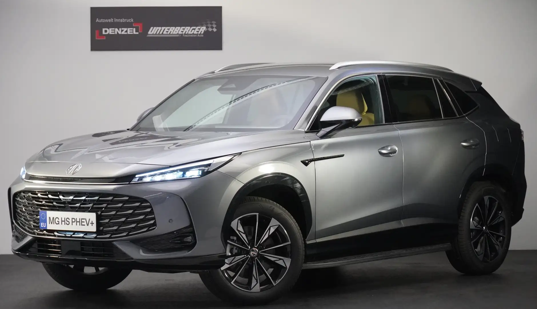 MG HS PHEV+ Luxury 25.5 GRATIS Winterreifen ab EUR34750 Grau - 1