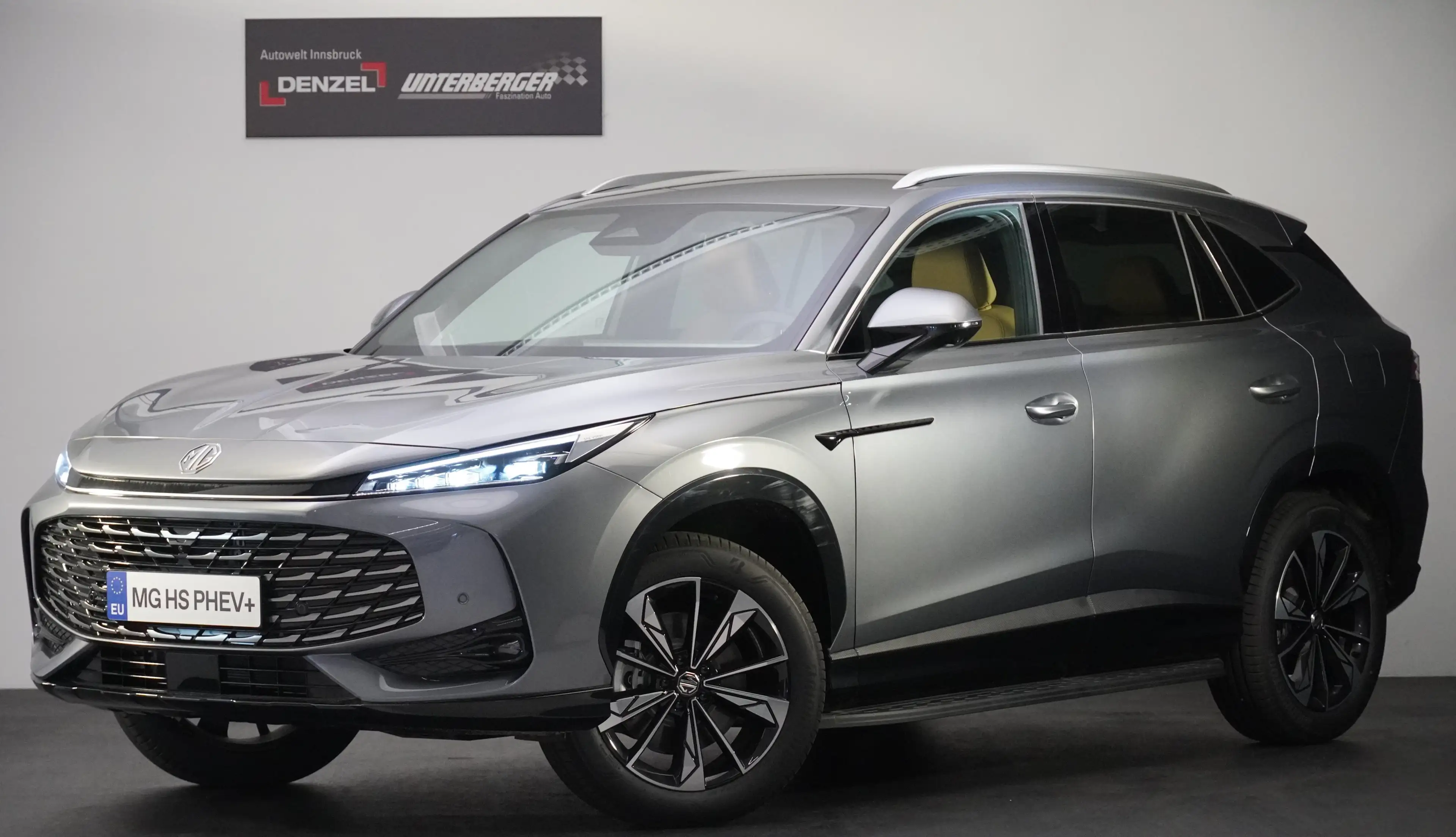 MG HS PHEV+ Luxury 25.5 GRATIS Winterreifen ab EUR34750