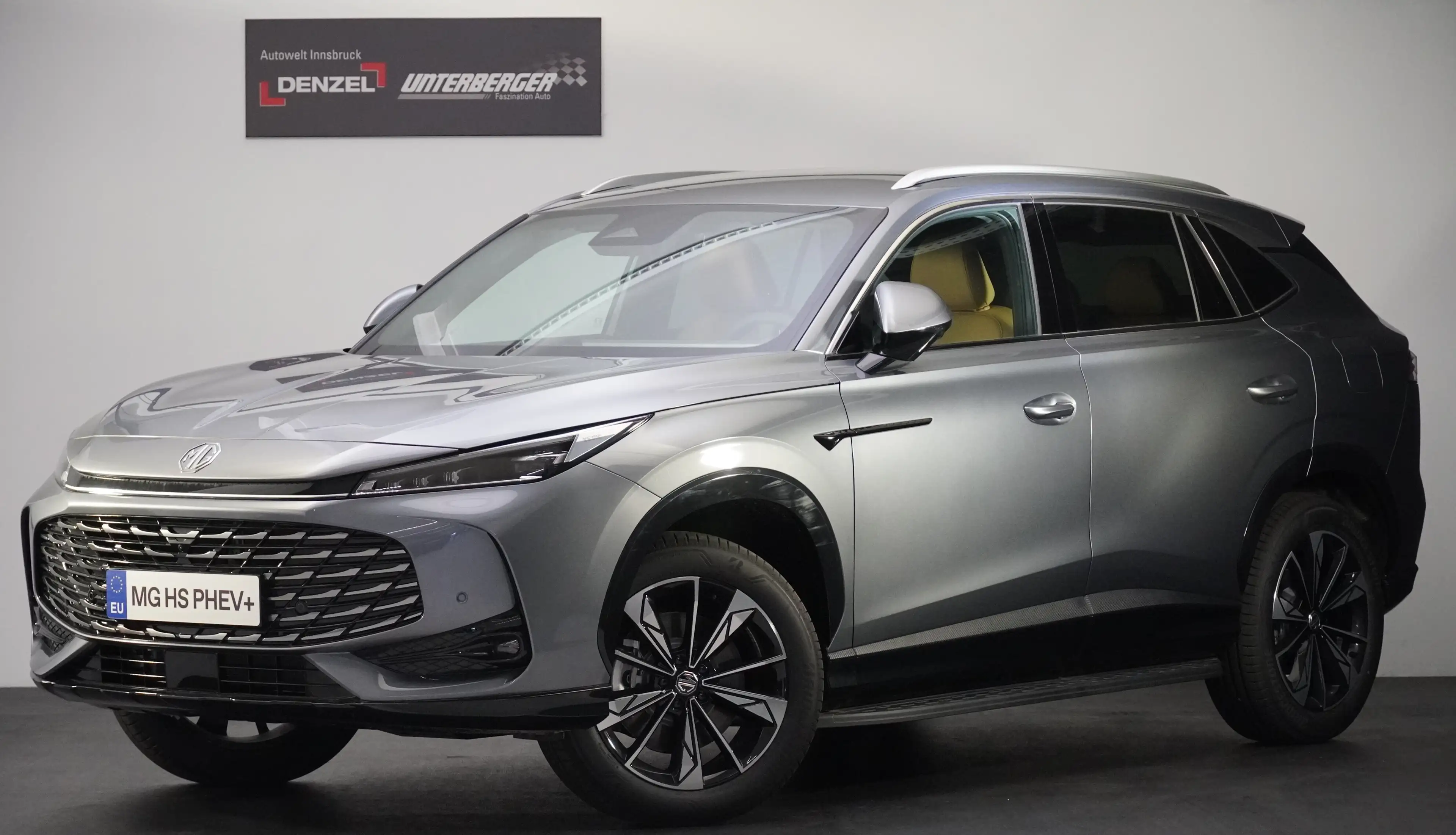 MG HS PHEV+ Luxury 25.5 GRATIS Winterreifen ab EUR34750 — photo 2