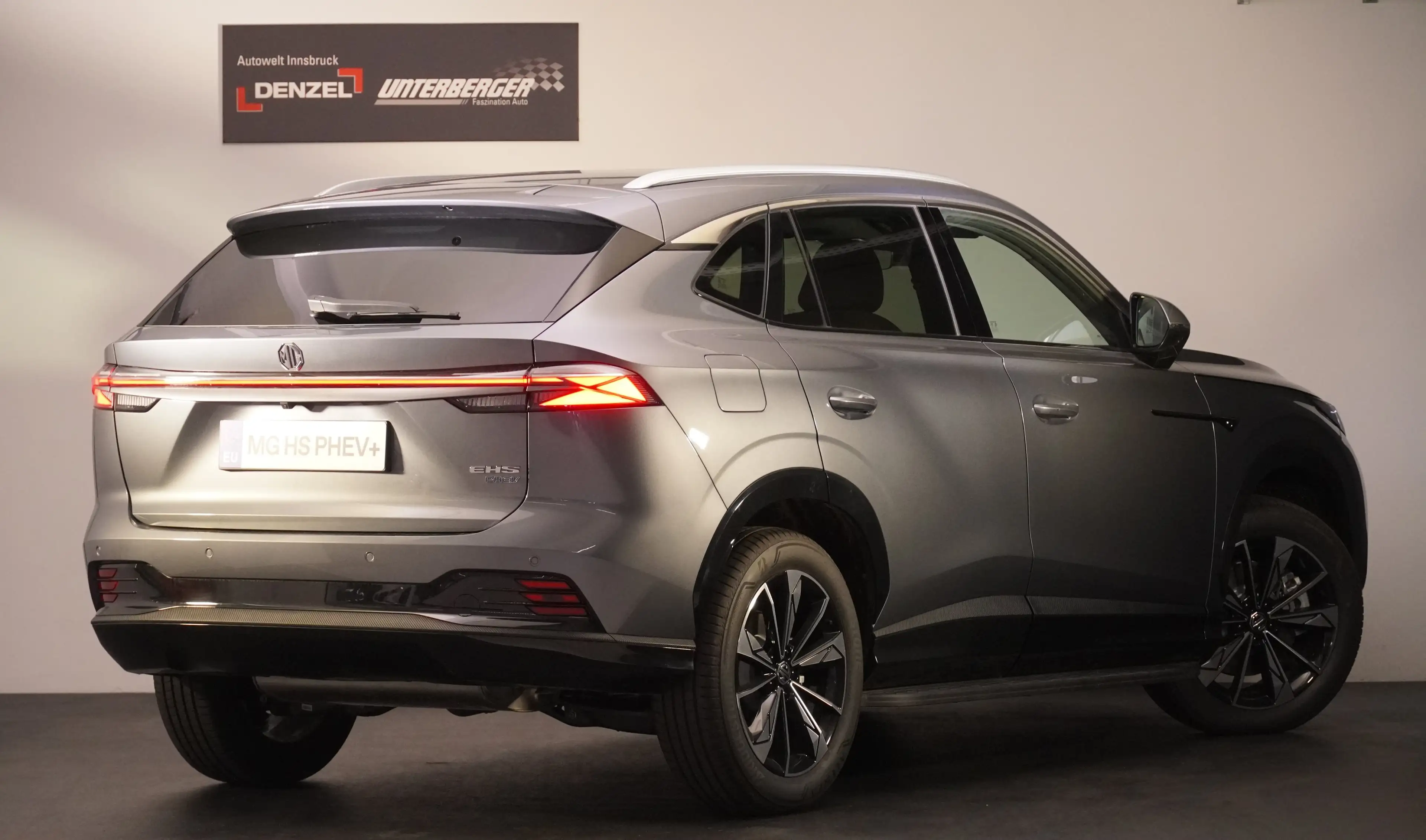MG HS PHEV+ Luxury 25.5 GRATIS Winterreifen ab EUR34750 — photo 4