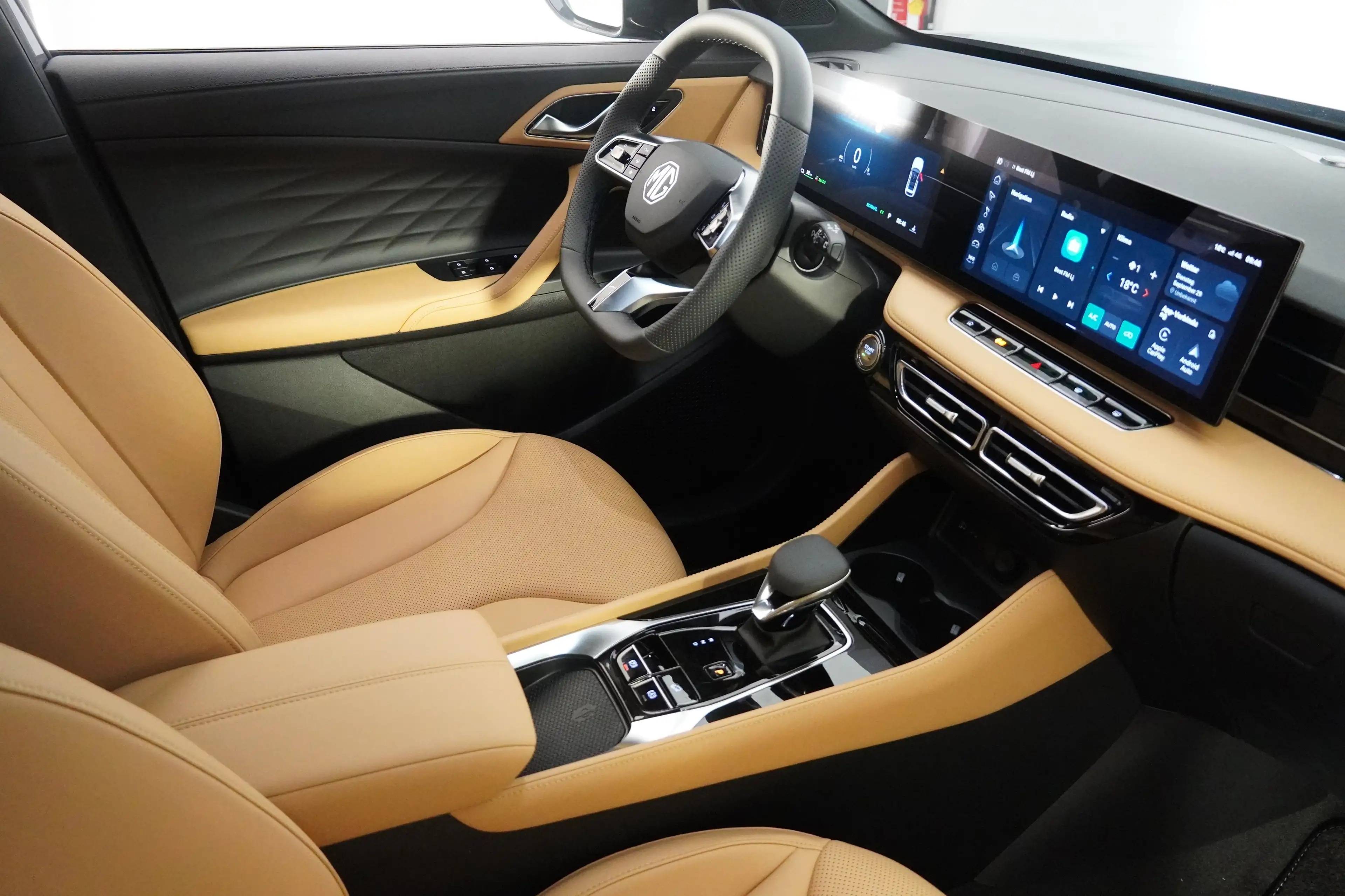 MG HS PHEV+ Luxury 25.5 GRATIS Winterreifen ab EUR34750 — photo 5