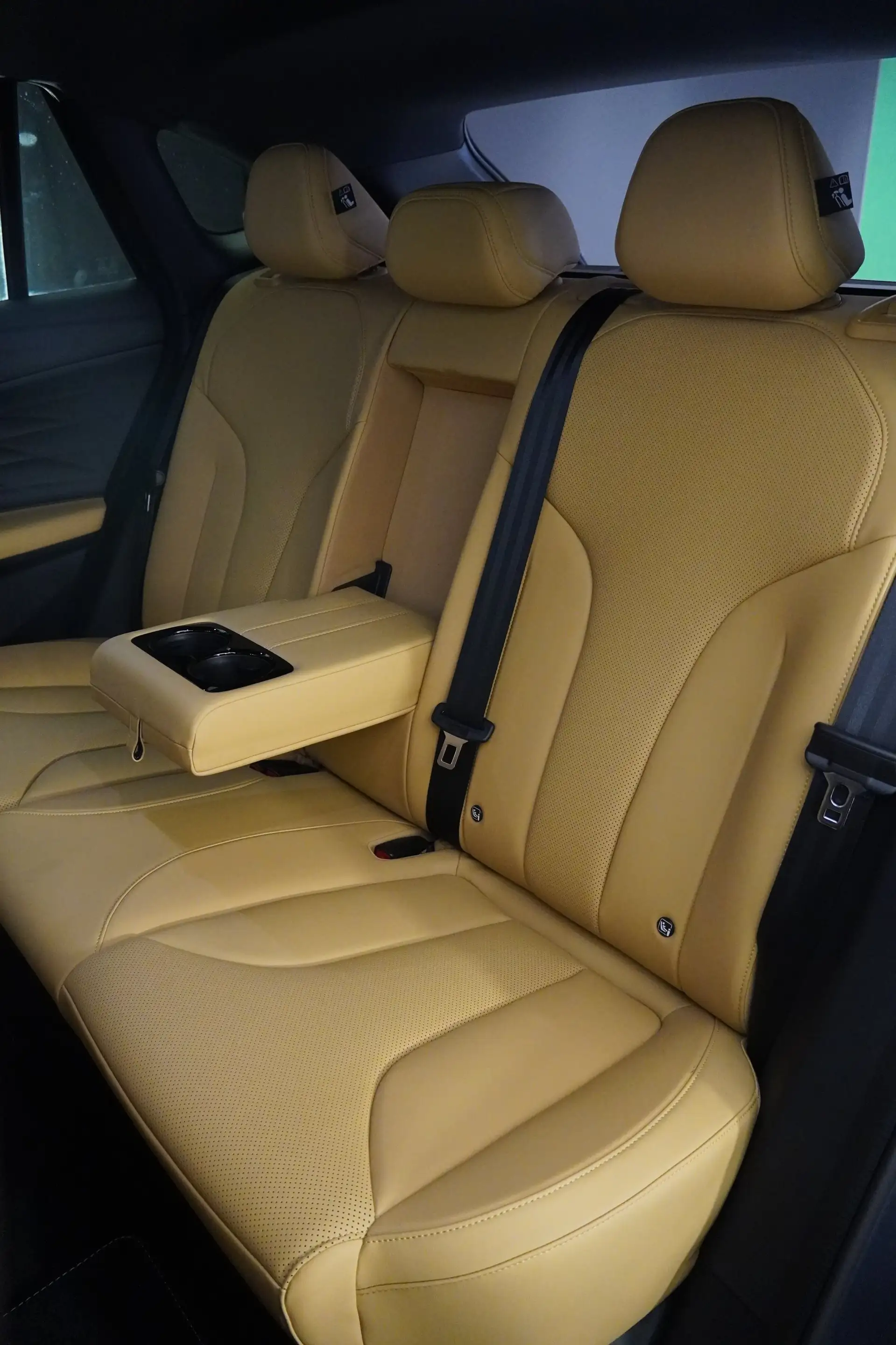 MG HS PHEV+ Luxury 25.5 GRATIS Winterreifen ab EUR34750 — photo 14