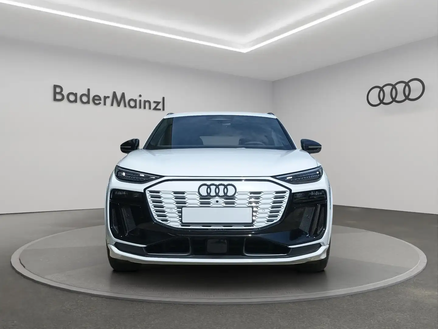 Audi Q6 e-tron quattro S Line B&O LFW HUD 2MMI Pano Blanc - 2