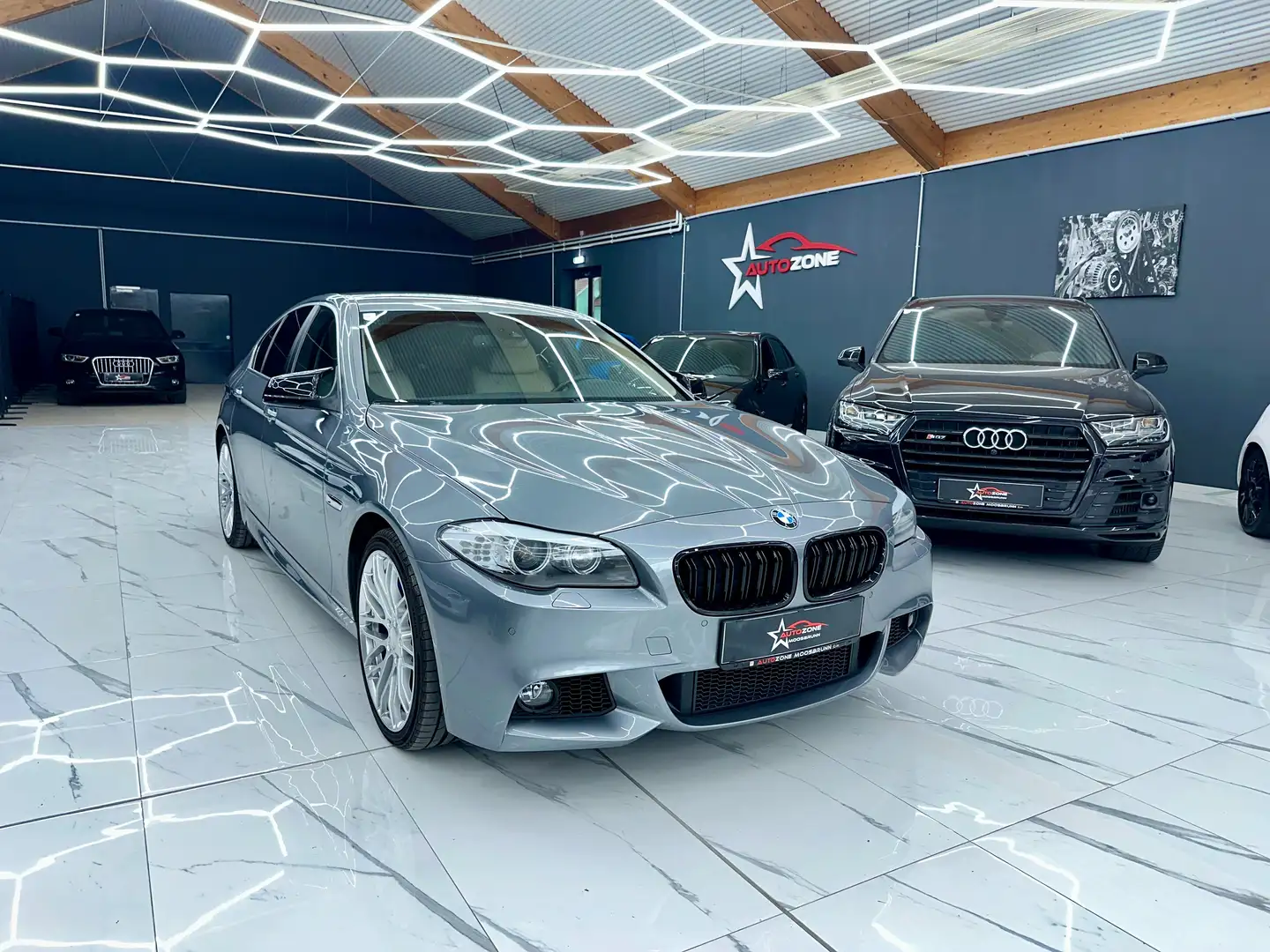 BMW 525 525 d M-Paket 6 Zylinder Grau - 1