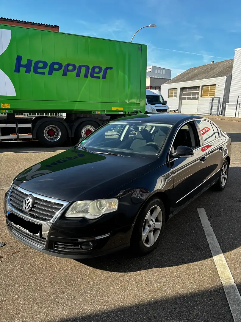Volkswagen Passat Comfortline 2.0 TDI Schwarz - 2