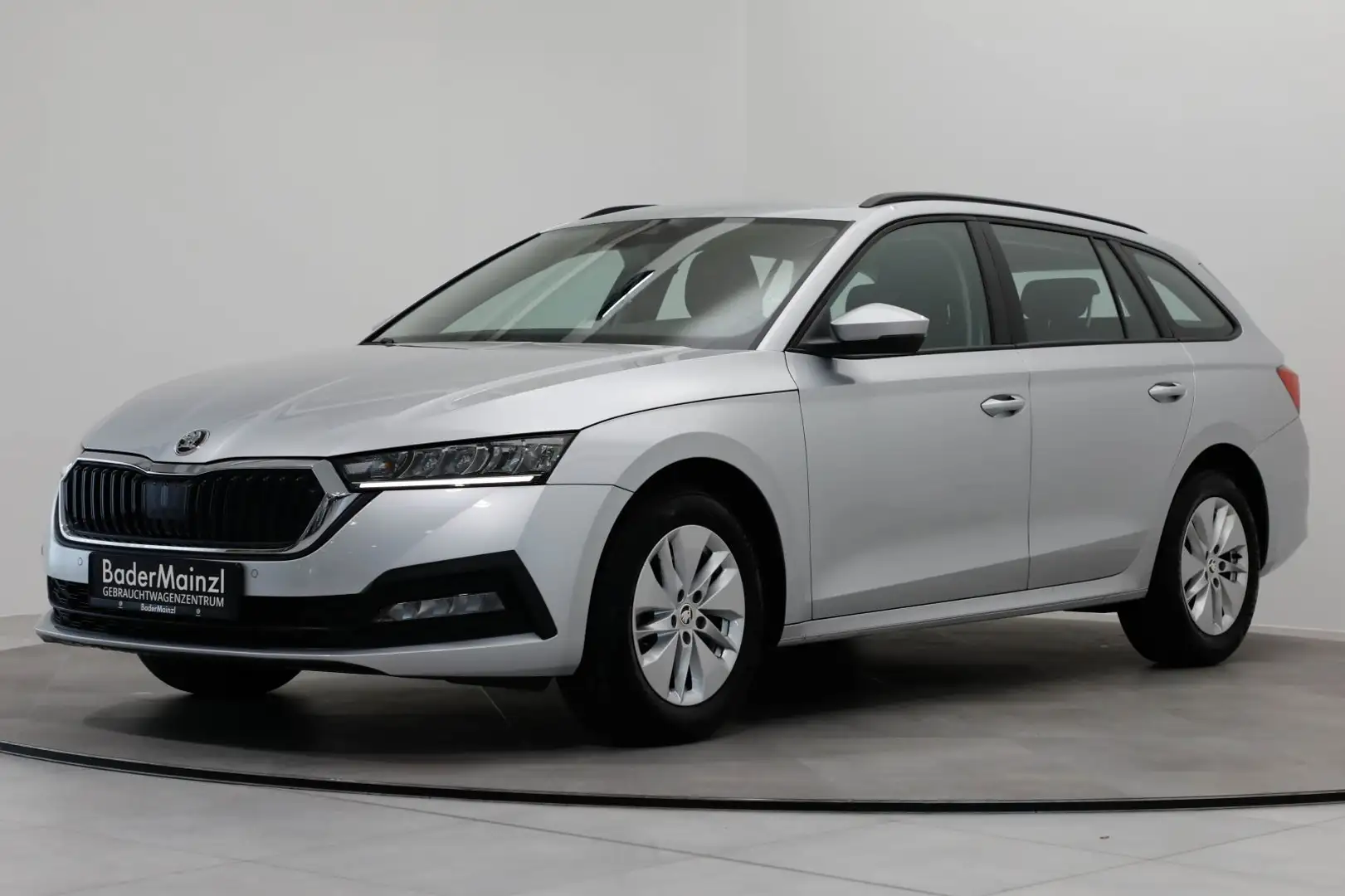 Skoda Octavia Combi 1.0 TSI Ambition Navi 2xPDC LED Silber - 2