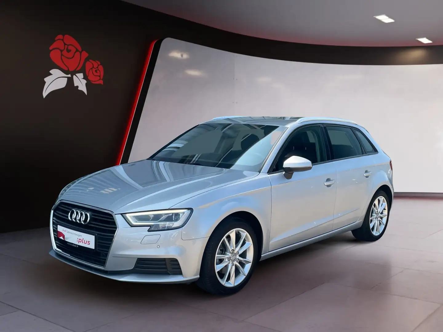 Audi A3 Sportback 1.5 TFSI AHK Navi ASI LED Zilver - 2