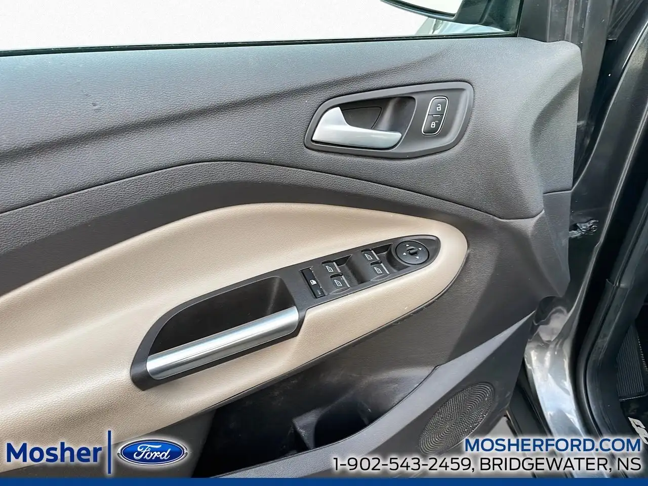 Ford Escape снимка Ford Escape