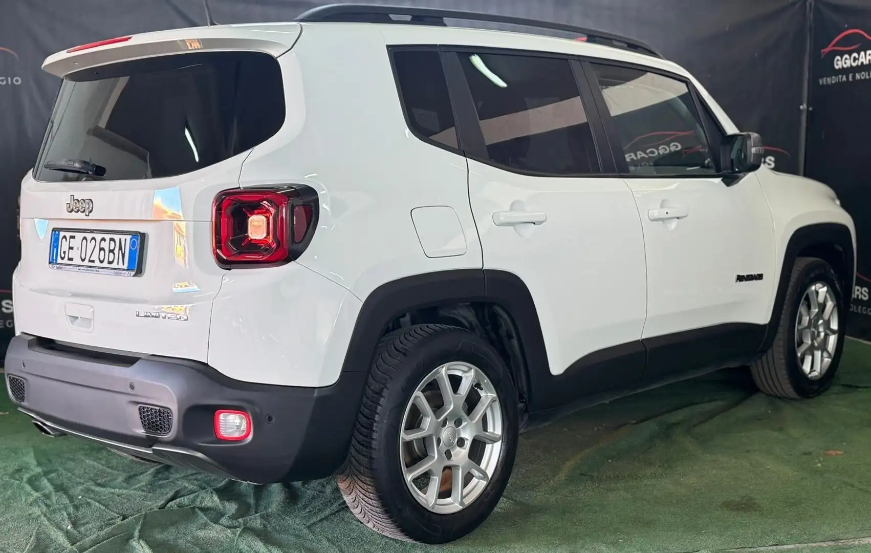 Jeep Renegade 1.6 Mjt 130 CV Limited Weiß - 2