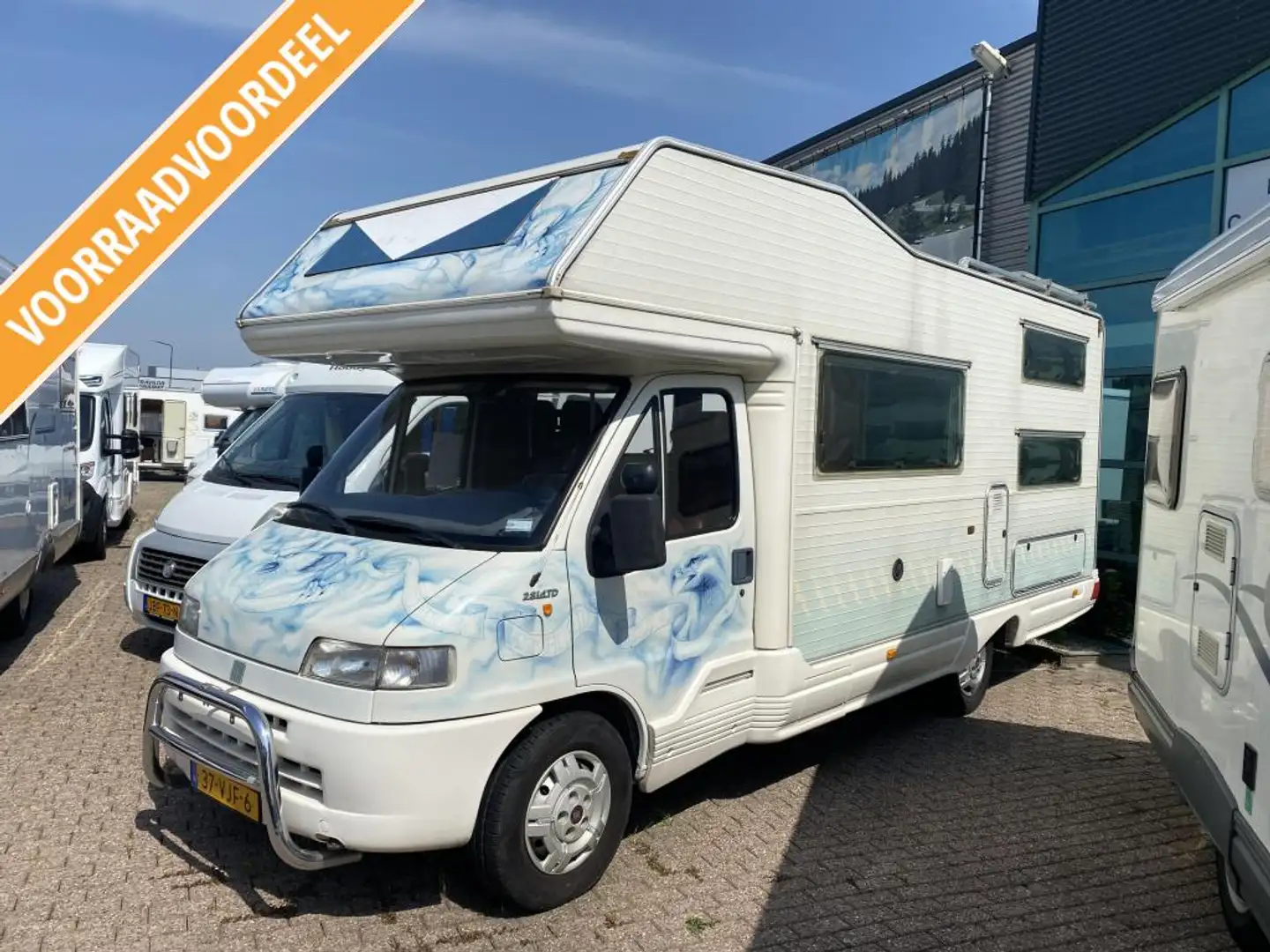 Riviera International 700 GT 6 pers met stapelbed - 1
