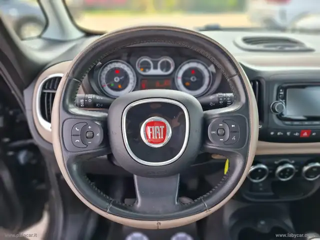 Fiat 500l view 12