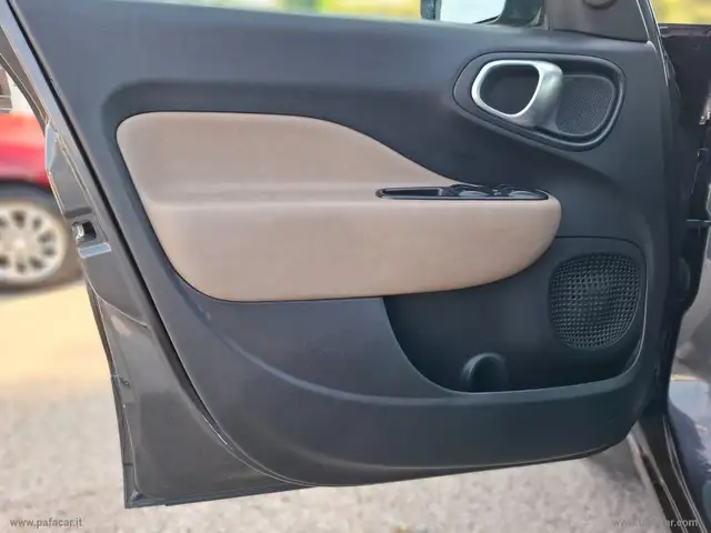 Fiat 500l view 6