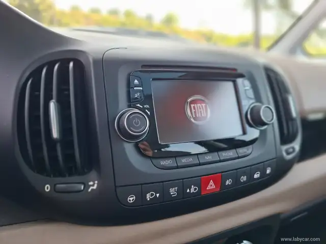 Fiat 500l view 13