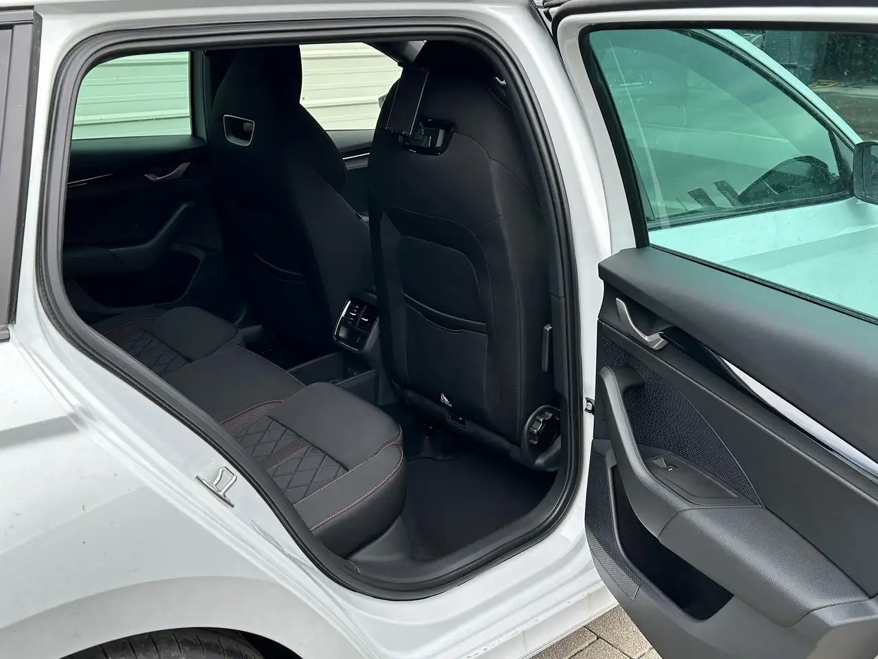 Skoda Octavia 2026 — фото 12