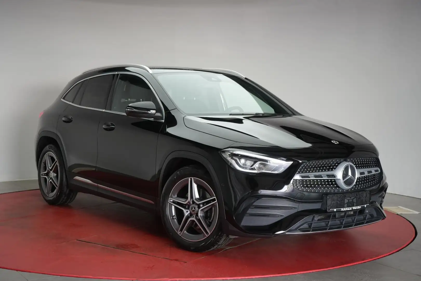 Mercedes-Benz GLA 200 7G-DCT AMG Navi/Temp/Kamera/Lane Schwarz - 1