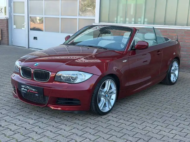 BMW 135 i Cabrio M-Paket 2.HAND NUR 33000KM