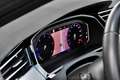 Volkswagen Passat 2.0TDi **R-LINE** NEW (!) VIRTUAL COCKPIT Argent - thumbnail 15