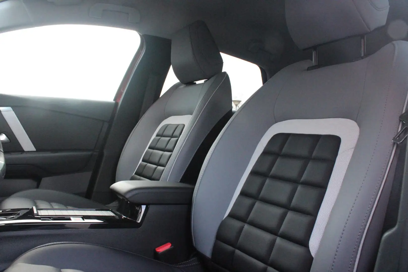 Citroen C4 1.2 Hybrid 145PK MAX | HEAD UP DISPLAY | CAMERA VO Rood - 2