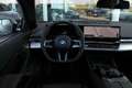 BMW i5 eDrive40 M Sport / Panoramadak / Trekhaak / Adapti Grijs - thumbnail 8