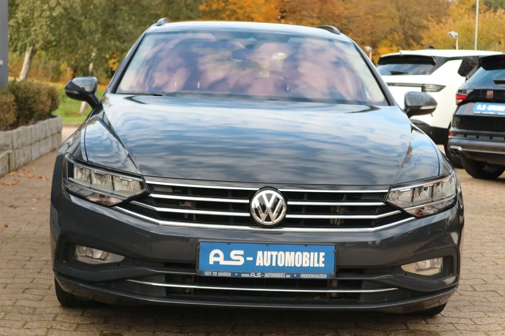 Volkswagen Passat Variant Business *2.HD/DSG/ACC/RFK/AHK* Grau - 2