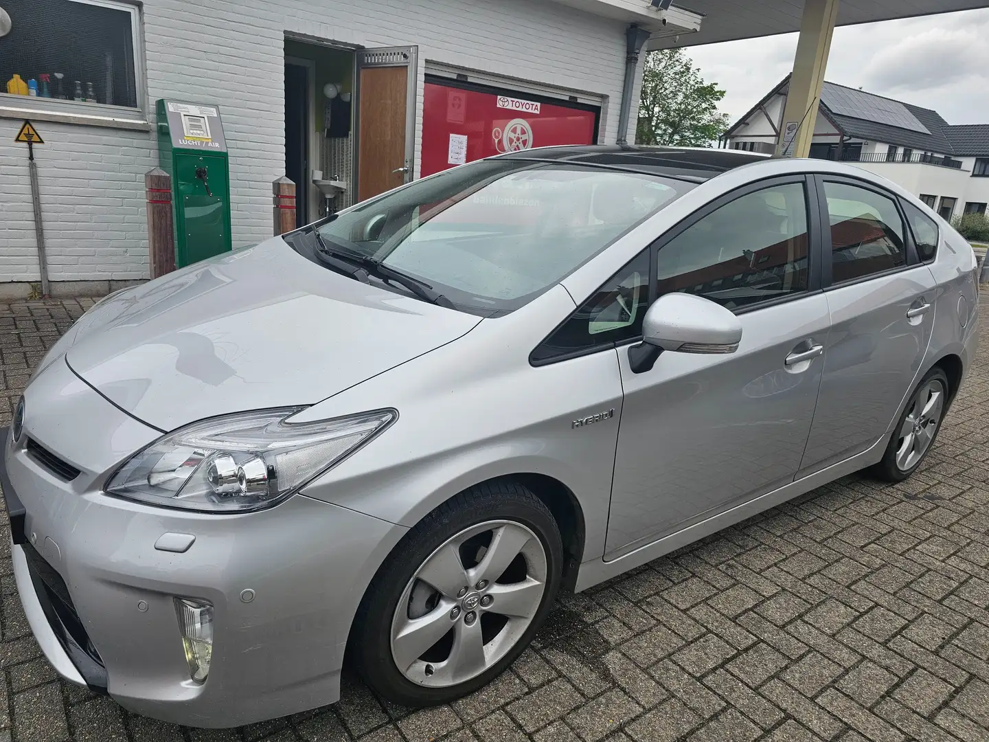 Toyota Prius 1.8i VVT-i Hybrid Premium 1 yaer warranty Šedá - 2