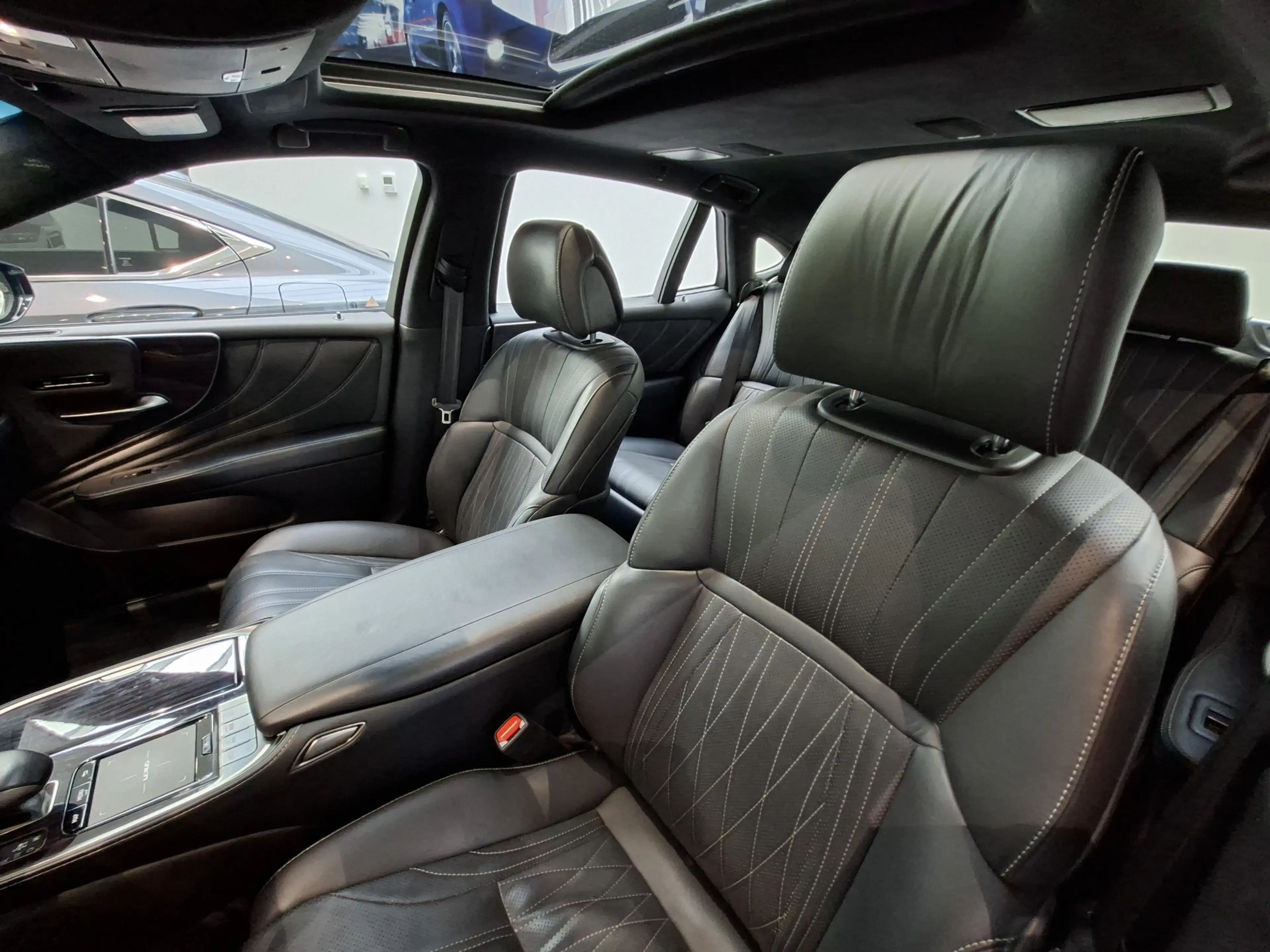Lexus LS 500 500h AWD Executive Line | Mark Levinson| schuif/ka — photo 8