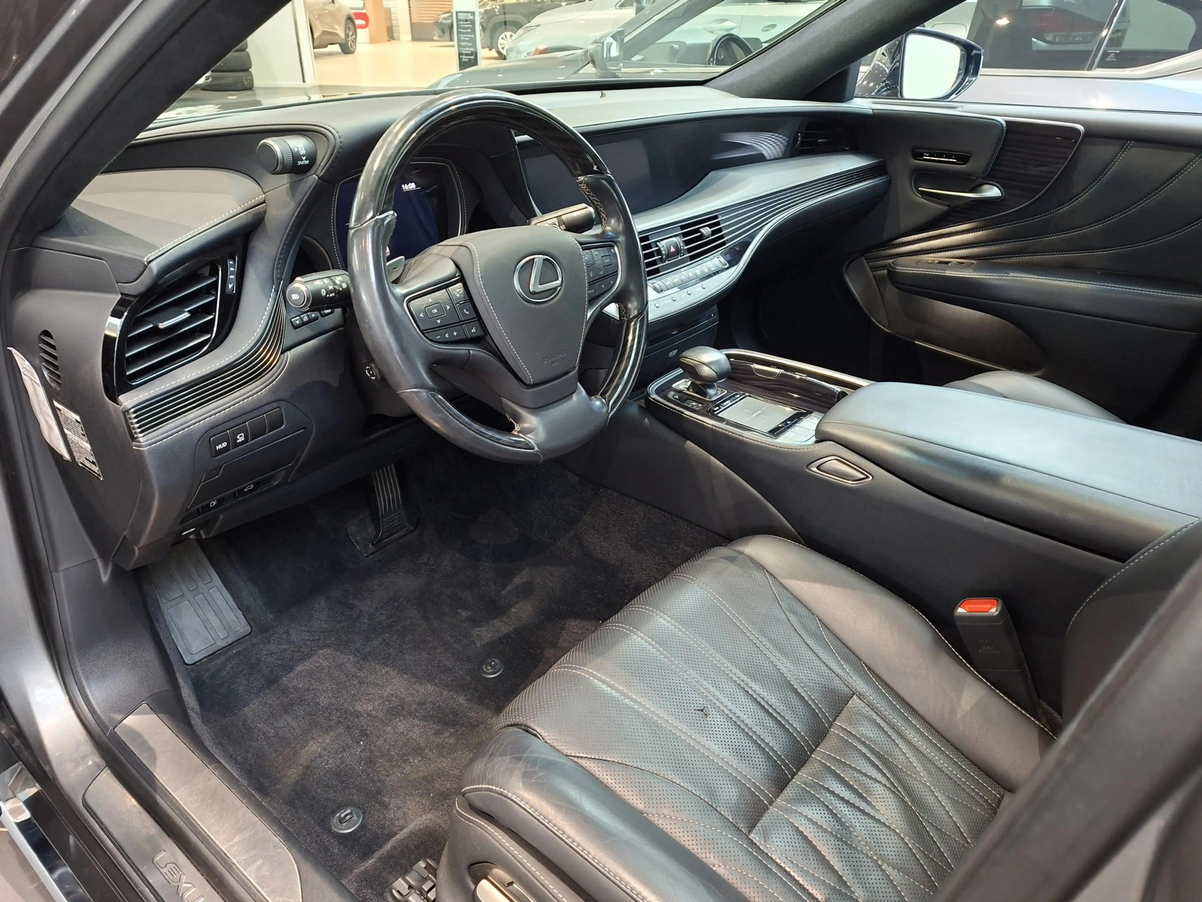 Lexus LS 500 500h AWD Executive Line | Mark Levinson| schuif/ka — photo 9