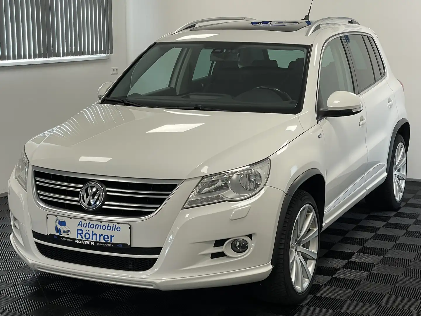 Volkswagen Tiguan 2.0 TSI 4M DSG R-Line Pano GEWERBE EXPORT Weiß - 2