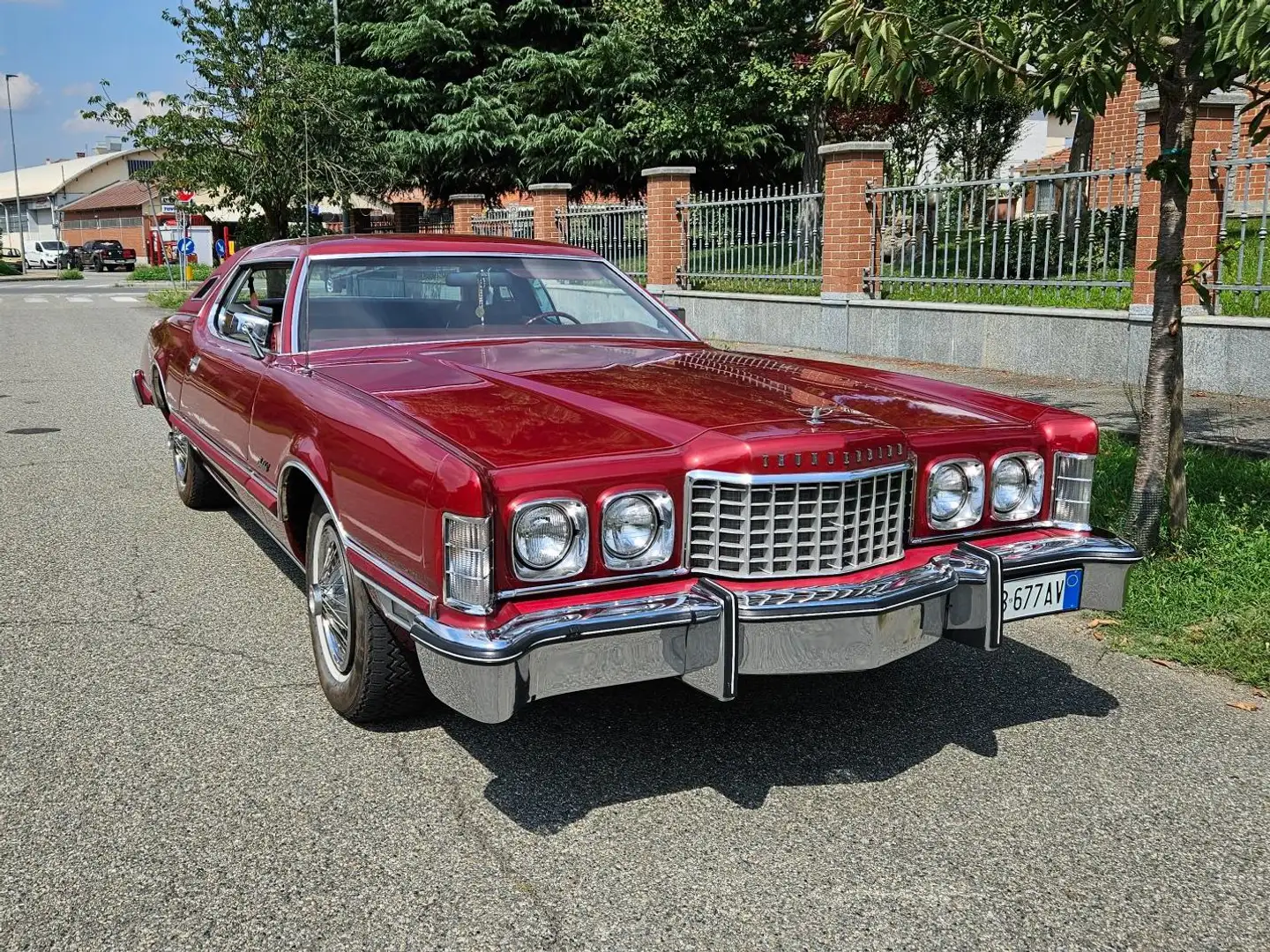 Ford Thunderbird Roşu - 1