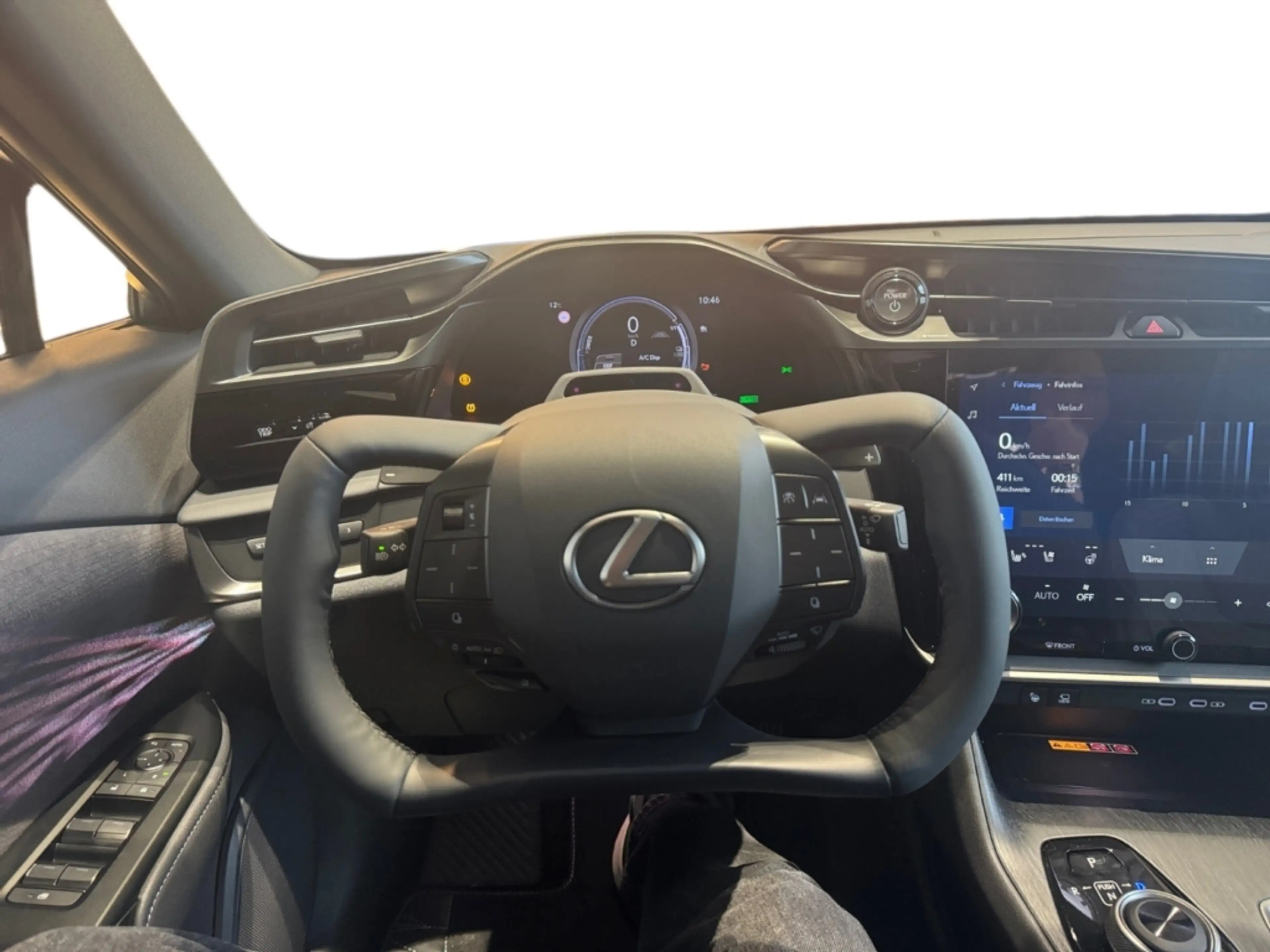 Lexus RZ 550e F-Sport Steer by Wire — photo 10