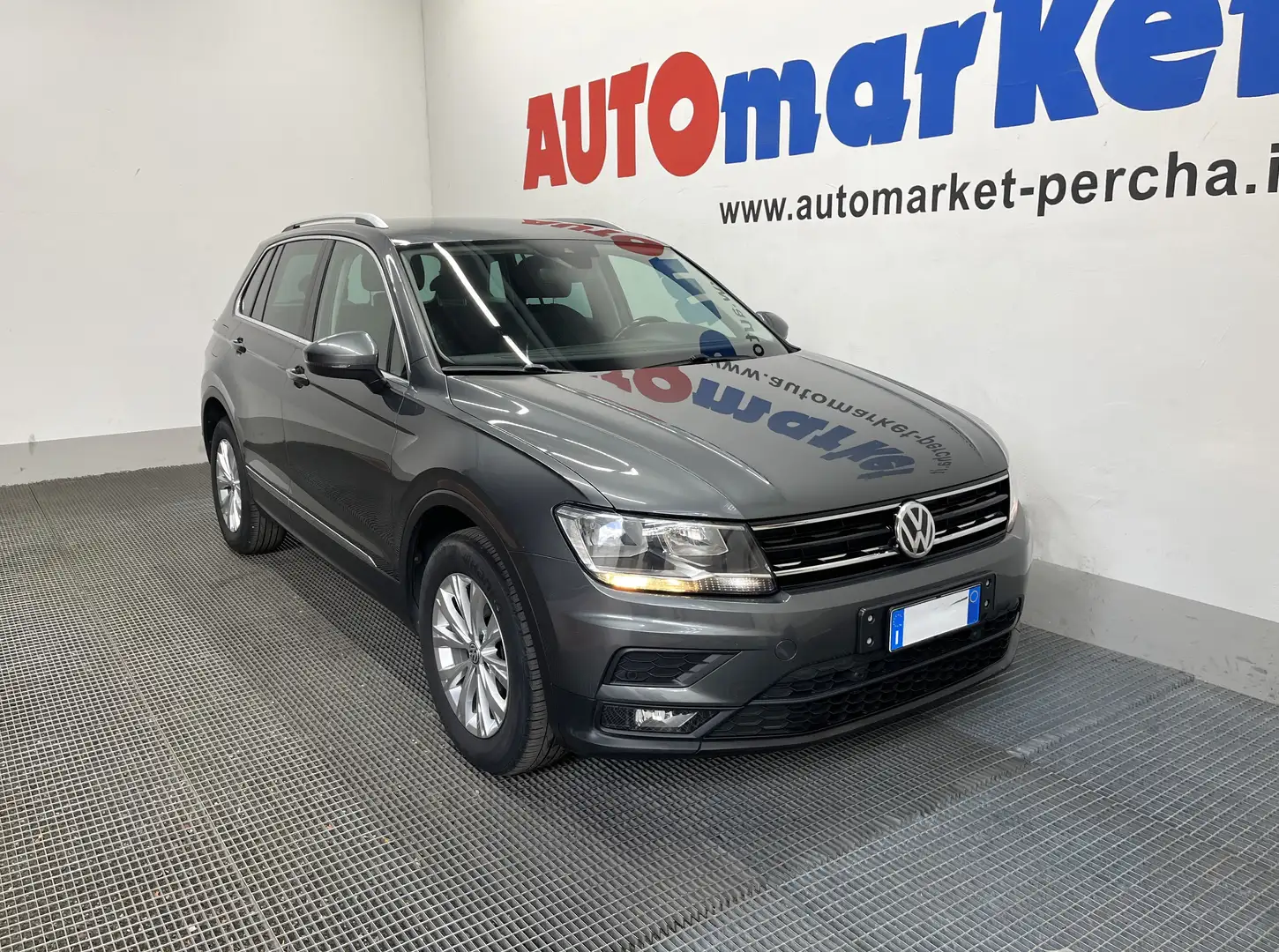 Volkswagen Tiguan 2.0 TDI 4Motion Business 150cv Grijs - 2
