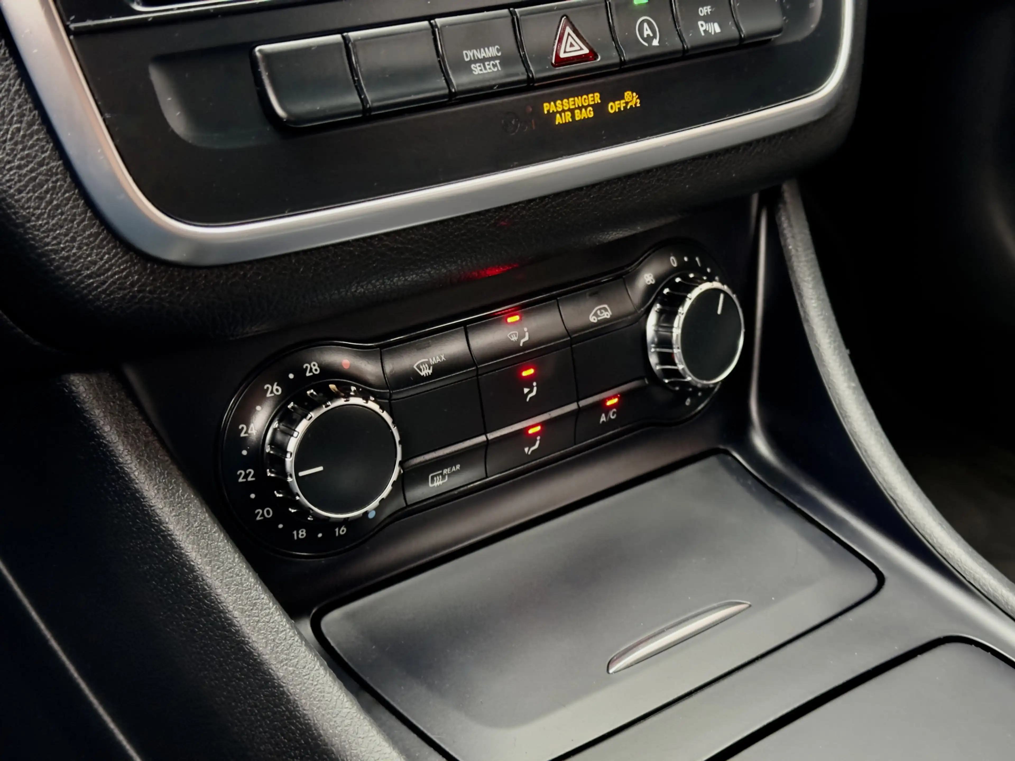 Mercedes-Benz CLA 200 Shooting Brake 200D ACTIE! BETAAL NU 50% 6450 DE R — photo 12