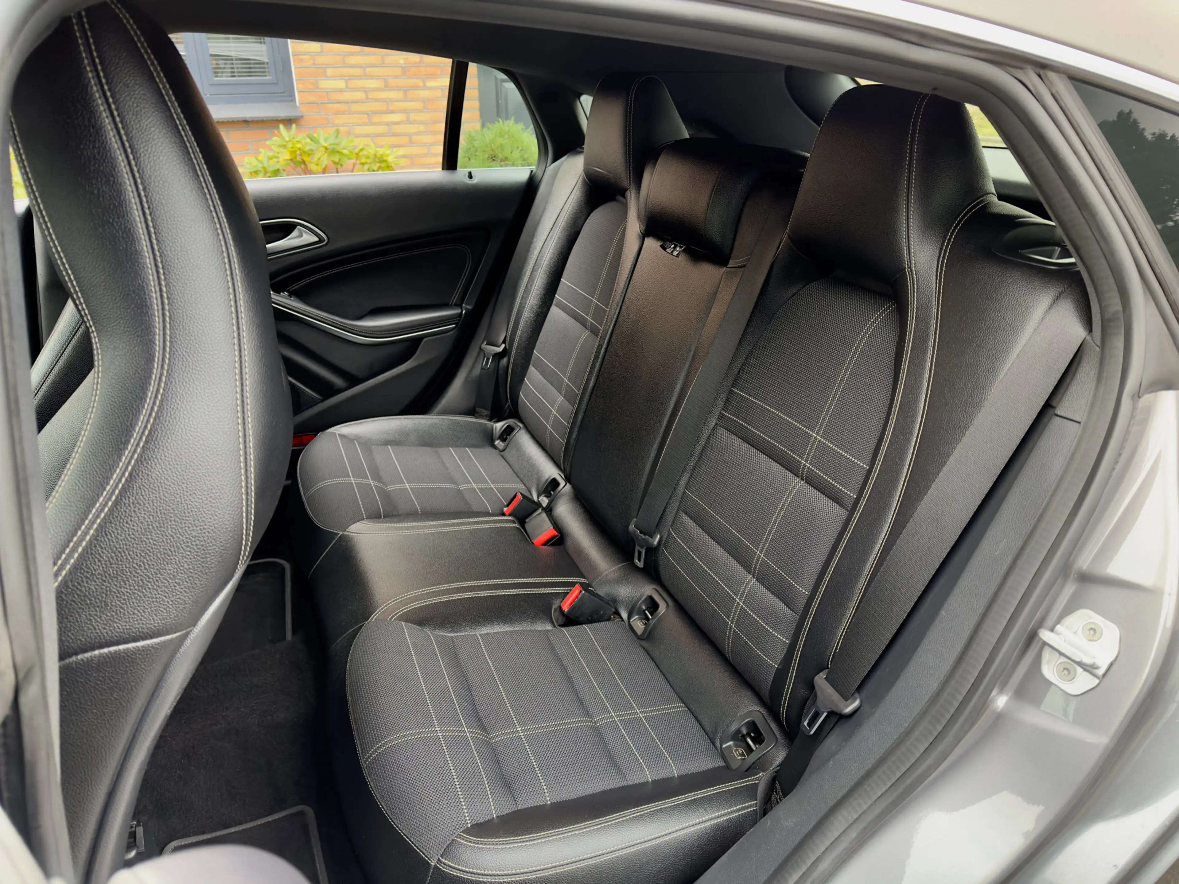 Mercedes-Benz CLA 200 Shooting Brake 200D ACTIE! BETAAL NU 50% 6450 DE R — photo 15