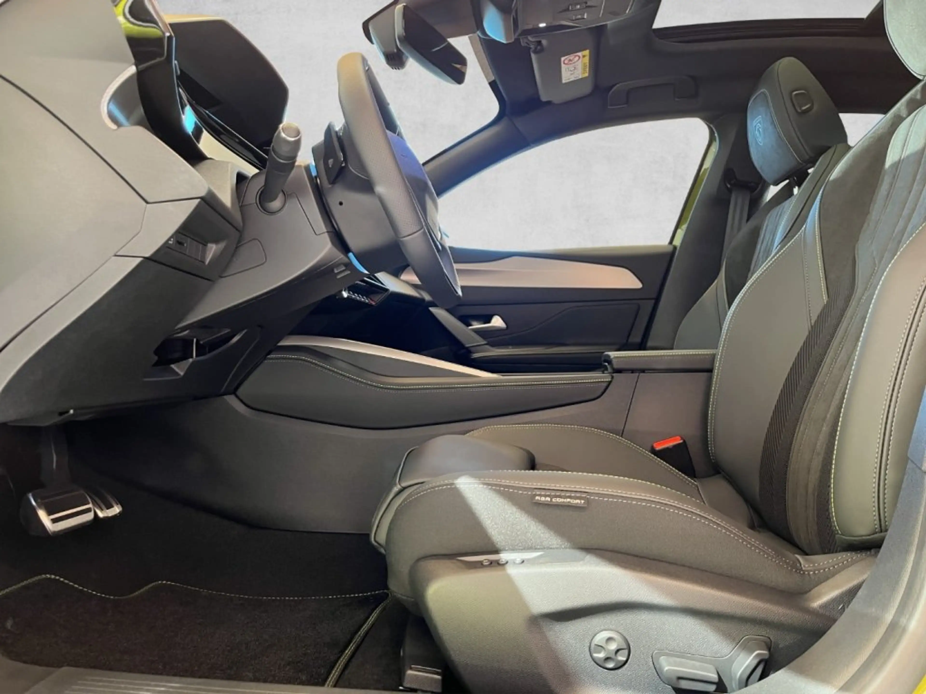 Peugeot 408 Neuer 408 GT EXCLUSIVE MHEV 145 e-DCS6 — photo 9