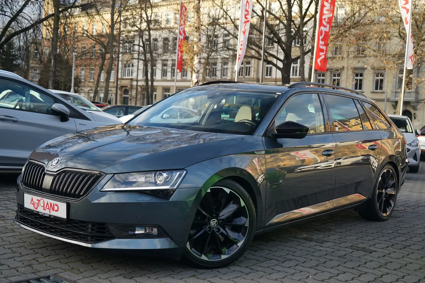 Skoda Superb Combi 2.0 TSI Sportline DSG 4x4 Navi ACC Gris - 2