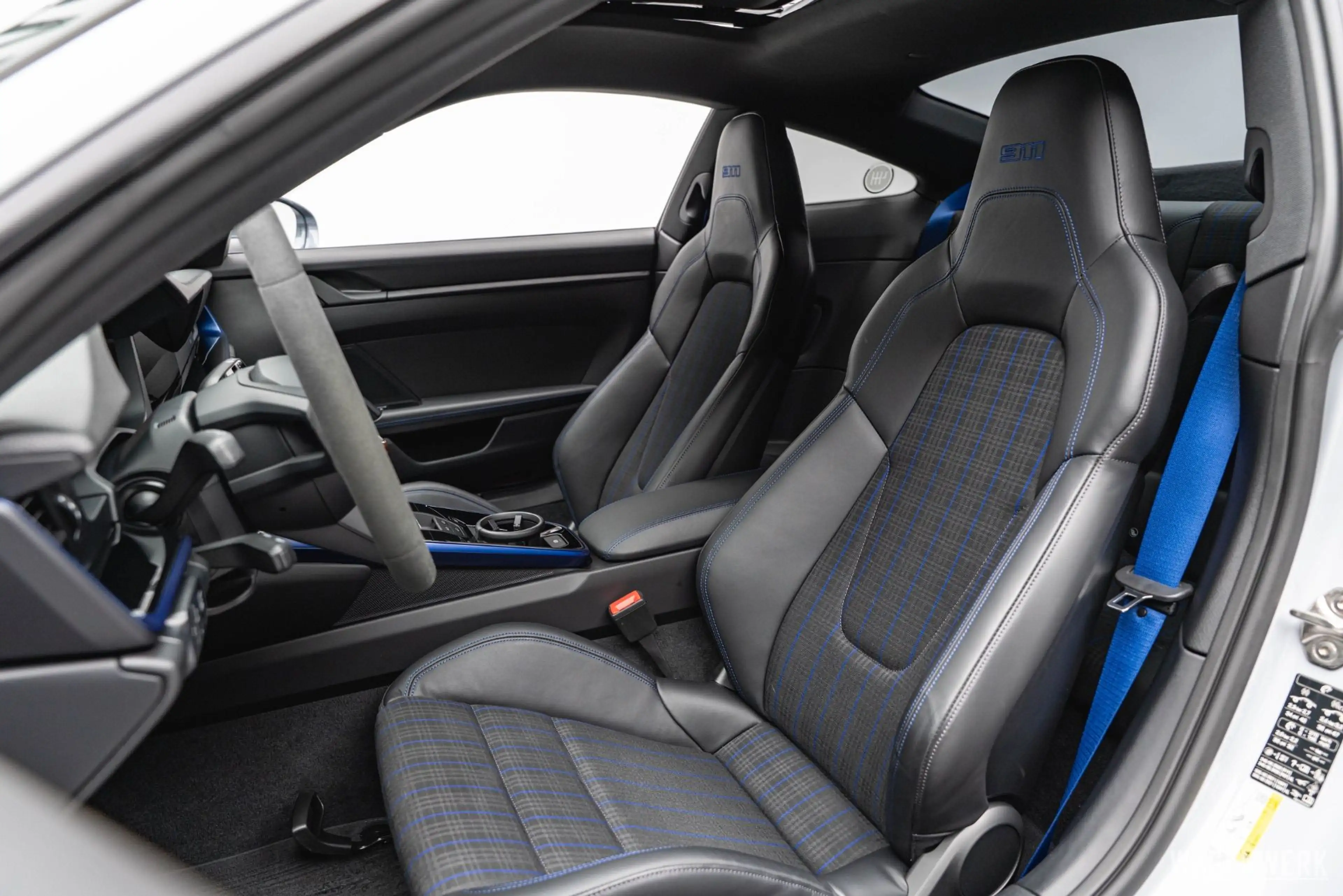Porsche 911 992.2 Carrera T 6-GANG SCHALTGETRIEBE SCHIEBEDACH — photo 15